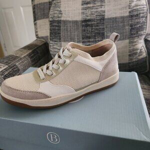 LifeStride slip on sneaker